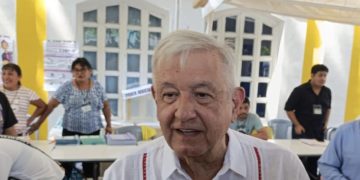 Reaparece AMLO y es para votar en la elección judicial
