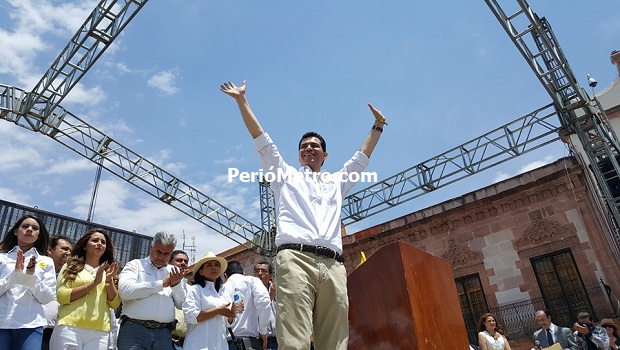 Rafael Flores comienza campaña con propuestas concretas ante 4 mil simpatizantes