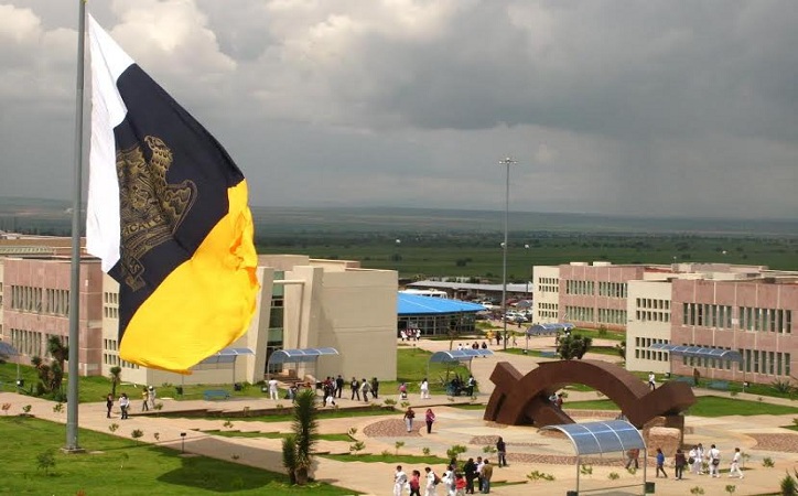 Cumplir para merecer, el caso UAZ