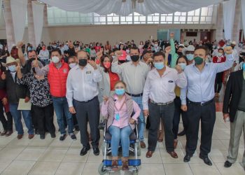 Liderazgos morenistas se adhieren a proyecto de Claudia Anaya