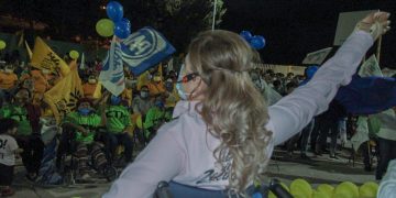 Llama Claudia Anaya a no dejarse intimidar por amenazas de Morena