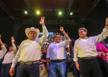 Nuevo monrealazo para sacar al PRIAN; cierra DMA campaña en su tierra