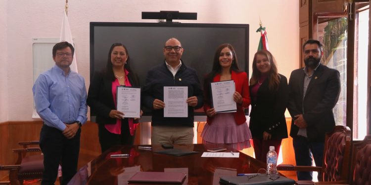 CDHEZ y UAZ firman alianza para impulsar los derechos humanos y la cultura de Paz