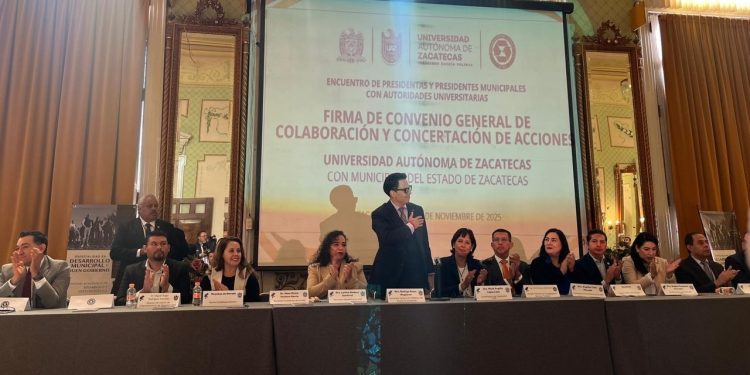 Democratización del conocimiento como vía primordial para impulsar el desarrollo: RR